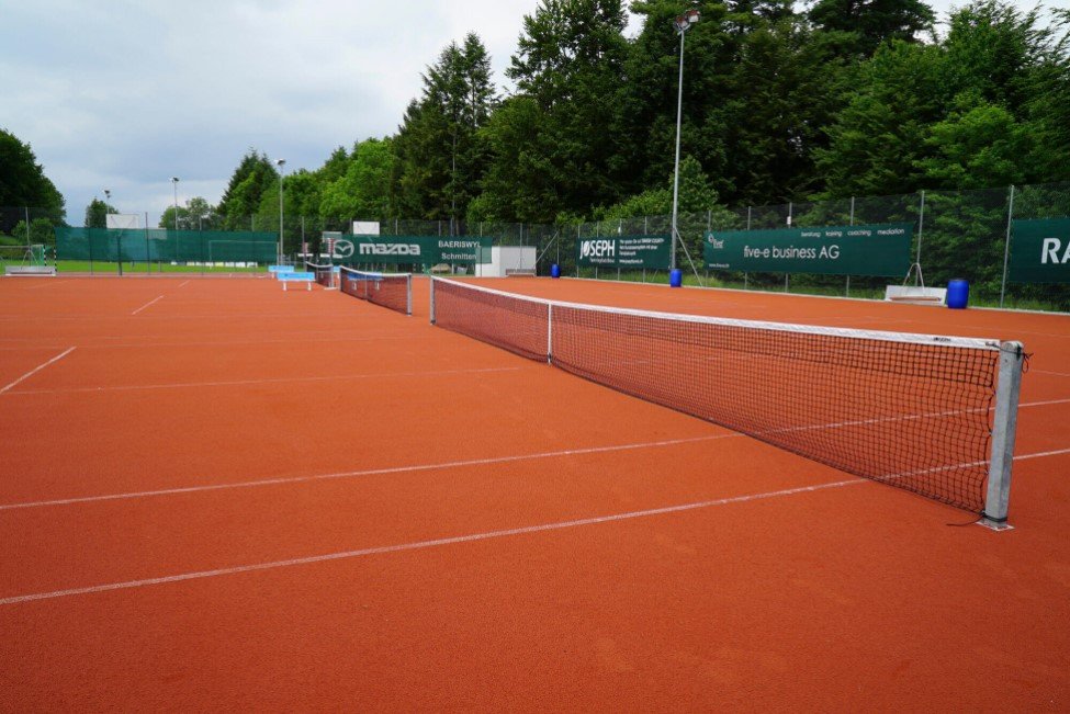 Tenniskenttä